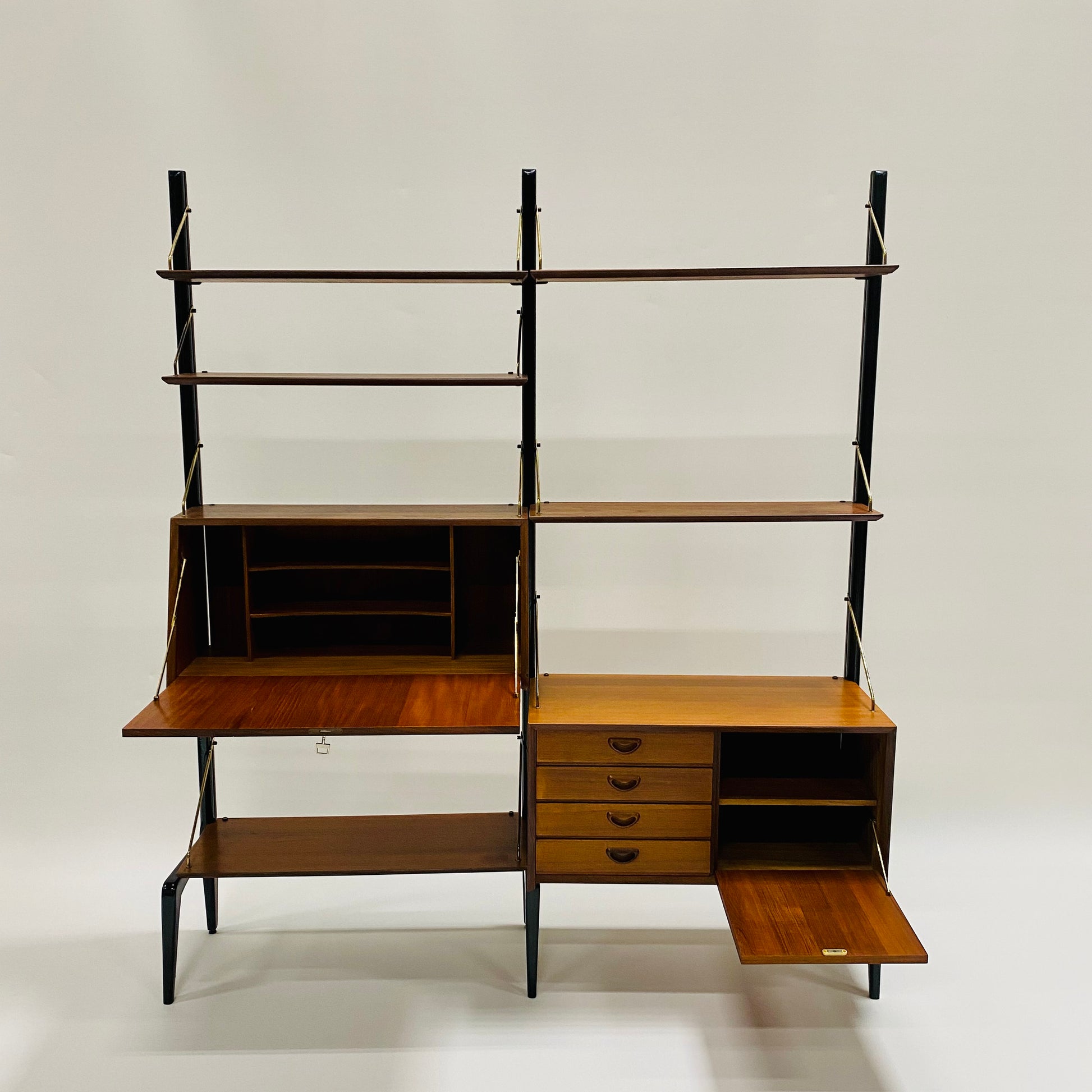 MODULAR WALL UNIT BY LOUIS VAN TEEFFELEN FOR WÉBÉ, NETHERLANDS 1960S