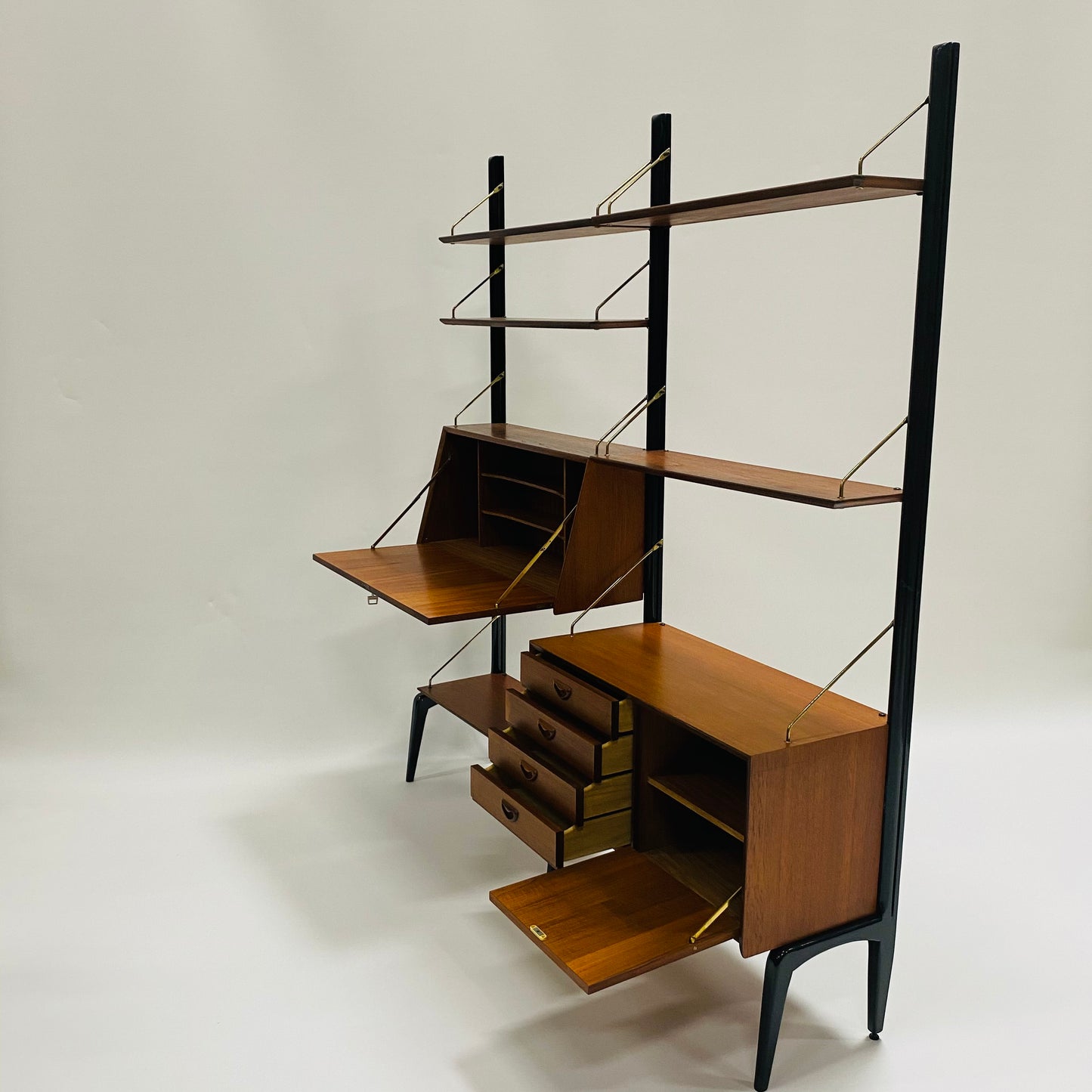MODULAR WALL UNIT BY LOUIS VAN TEEFFELEN FOR WÉBÉ, NETHERLANDS 1960S