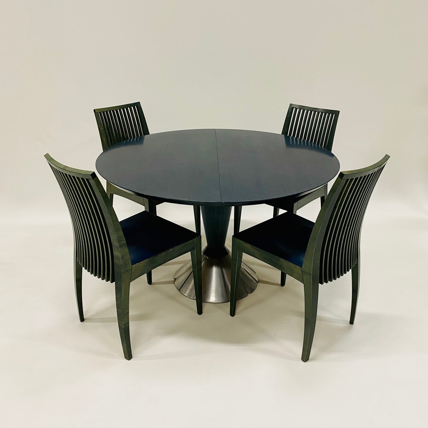 Ausziehbarer Esstisch im italienischen Design mit vier Stühlen von Wolf Schmidt-Bandelow, Italien, 1980