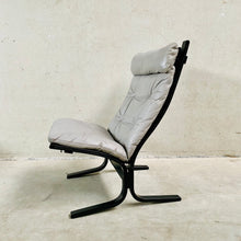 Load image into Gallery viewer, GREY SIESTA LOUNGE CHAIR BY INGMAR RELLING FOR WESTNOFA, NORWAY 1960S
