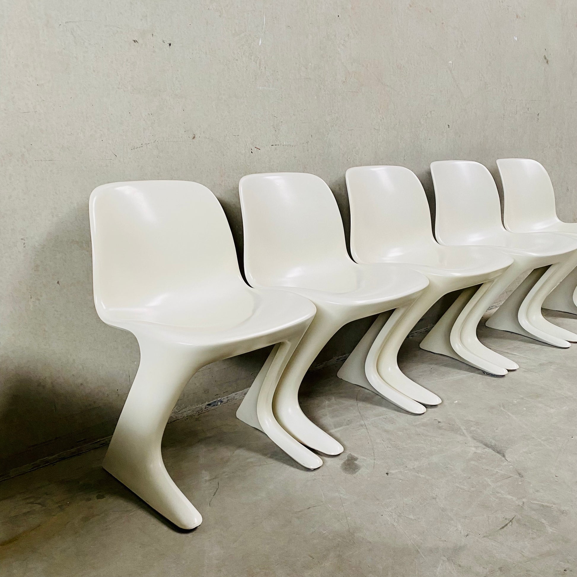 SET OF 5 WHITE KANGAROO DINING CHAIRS BY ERNST MOECKL FOR HORN, GERMANY 1968