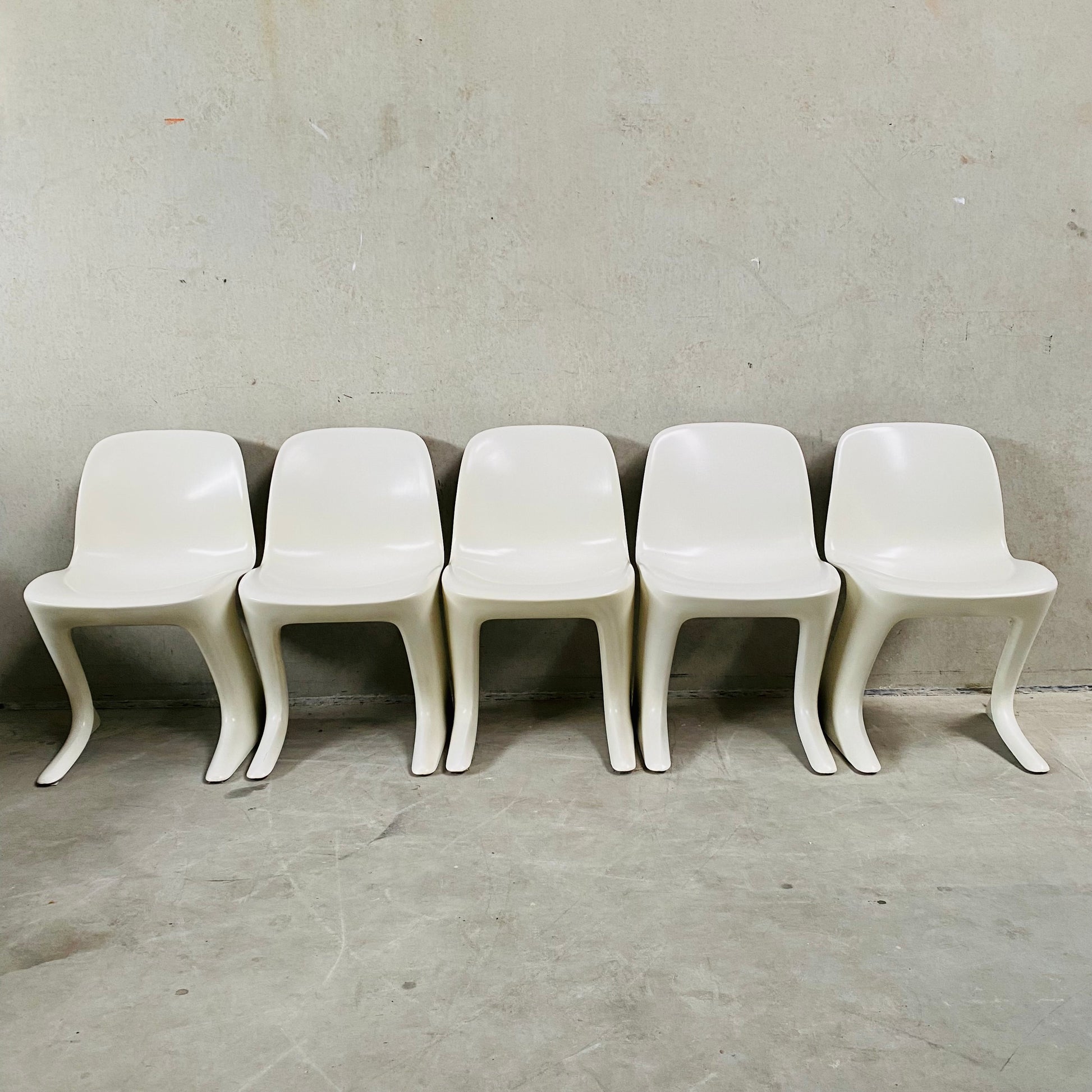SET OF 5 WHITE KANGAROO DINING CHAIRS BY ERNST MOECKL FOR HORN, GERMANY 1968