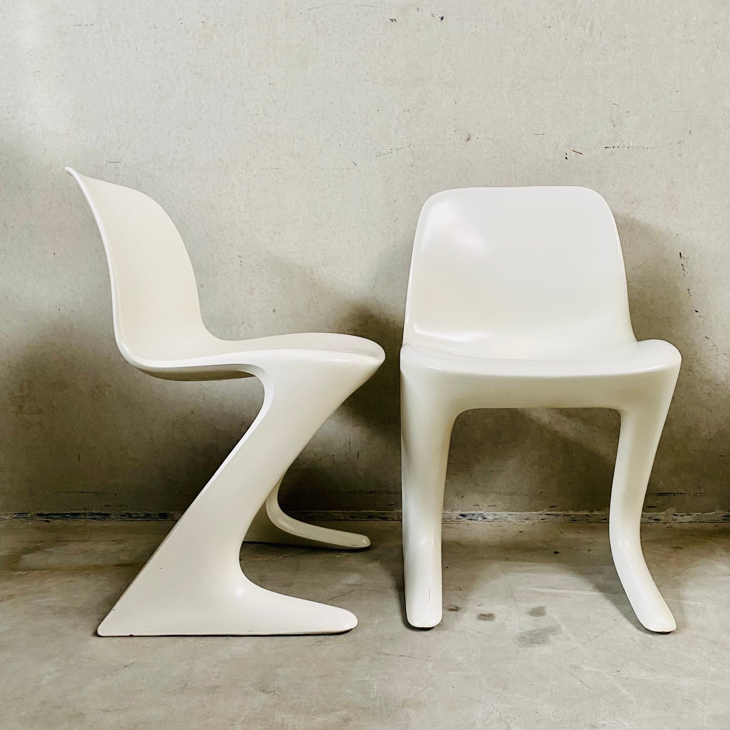 SET OF 5 WHITE KANGAROO DINING CHAIRS BY ERNST MOECKL FOR HORN, GERMANY 1968