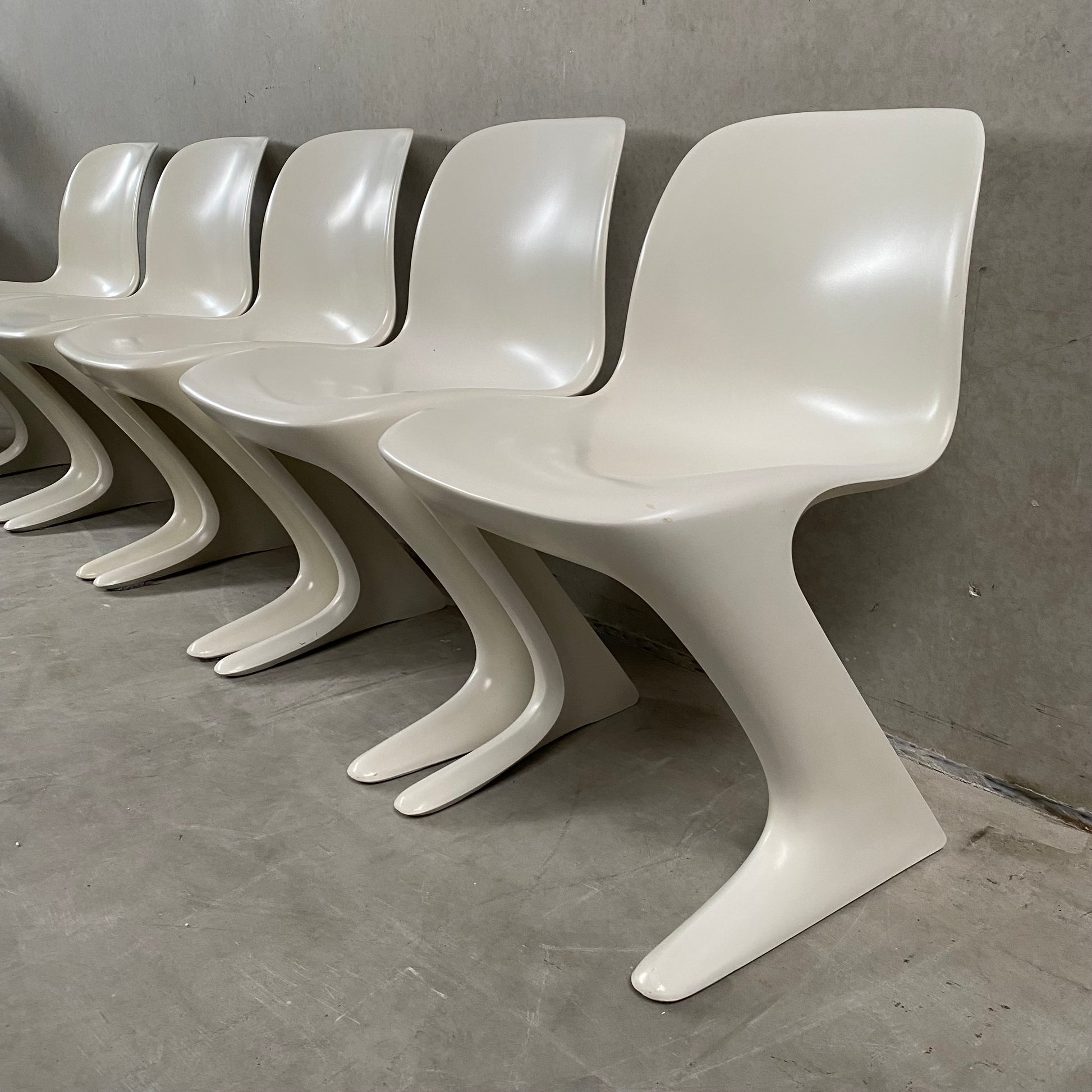 SET OF 5 WHITE KANGAROO DINING CHAIRS BY ERNST MOECKL FOR HORN, GERMANY 1968