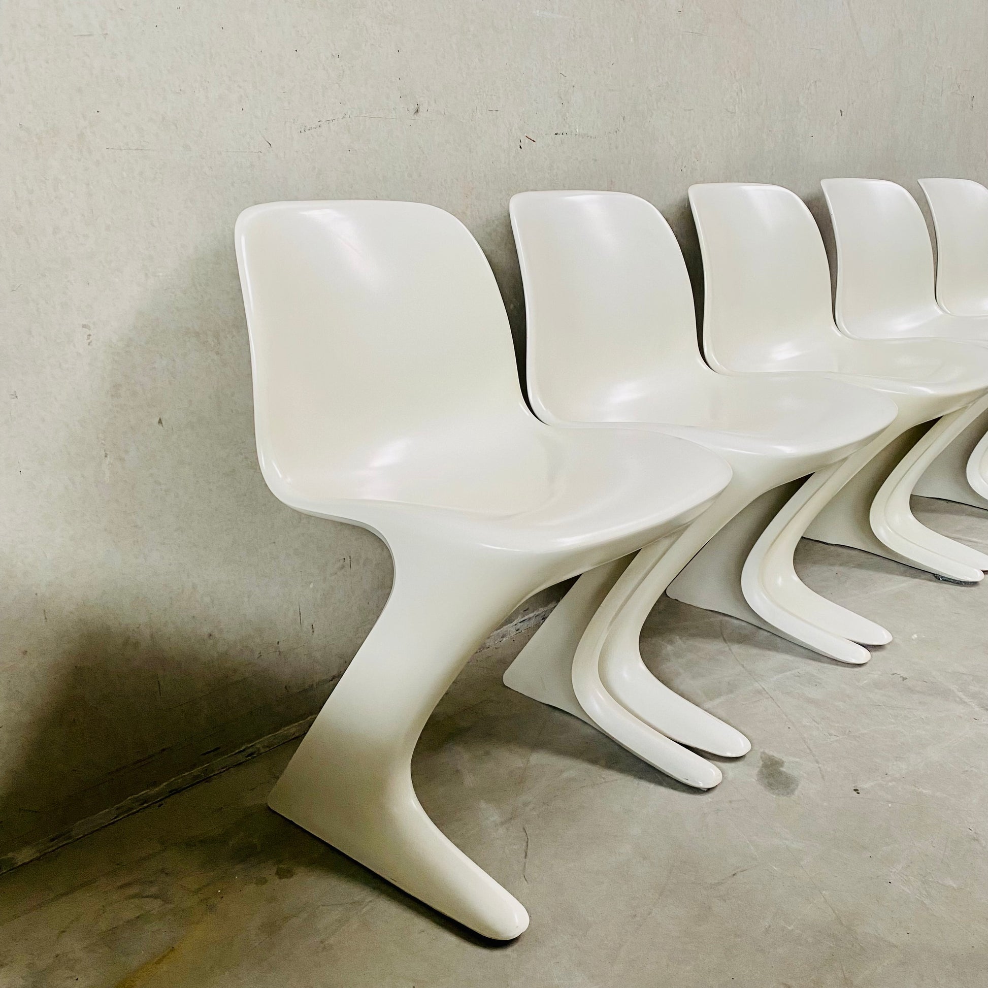 SET OF 5 WHITE KANGAROO DINING CHAIRS BY ERNST MOECKL FOR HORN, GERMANY 1968