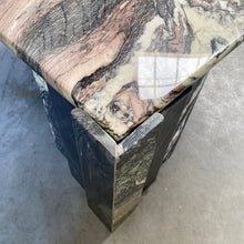 Load image into Gallery viewer, LARGE EYE SHAPED SICILIAN MARBLE COFFEE TABLE FOR ROCHE BOBOIS, ITALY 1970S
