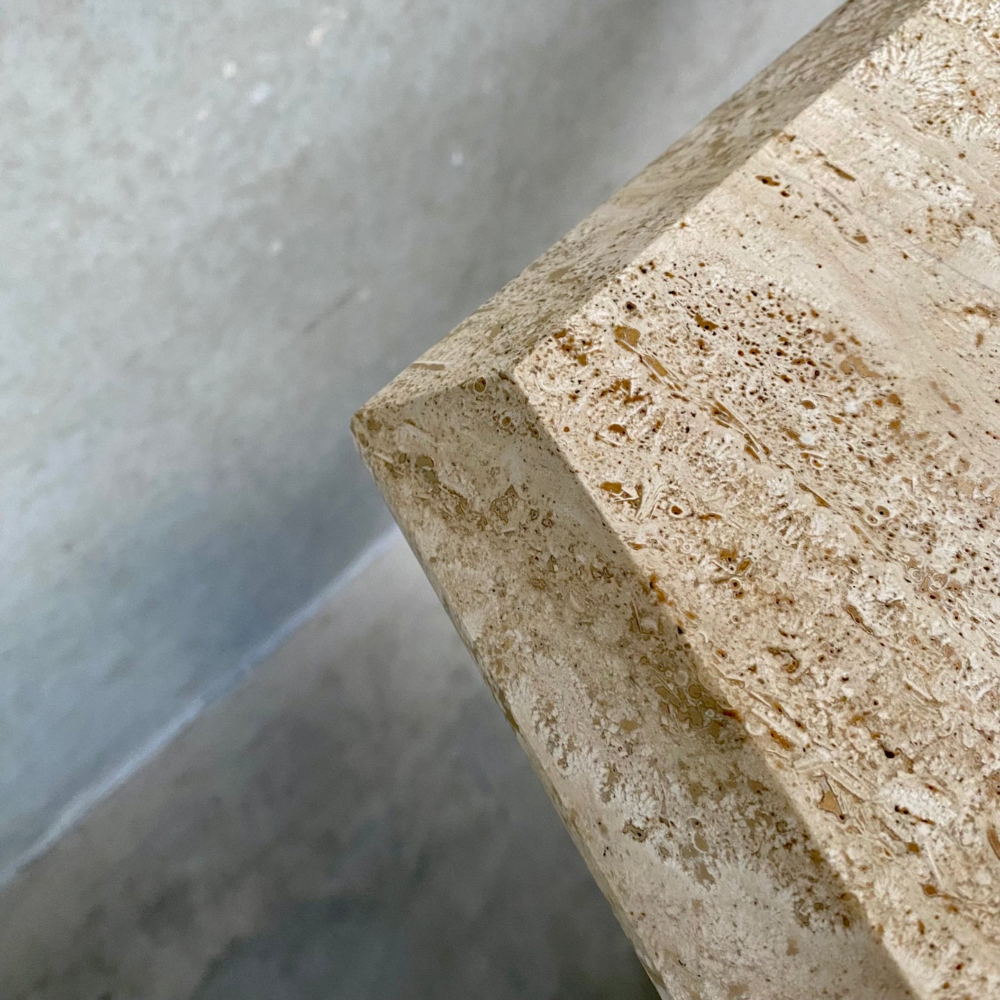 LARGE MID-CENTURY ITALIAN TRAVERTINE DINING TABLE, ITALY 1970S