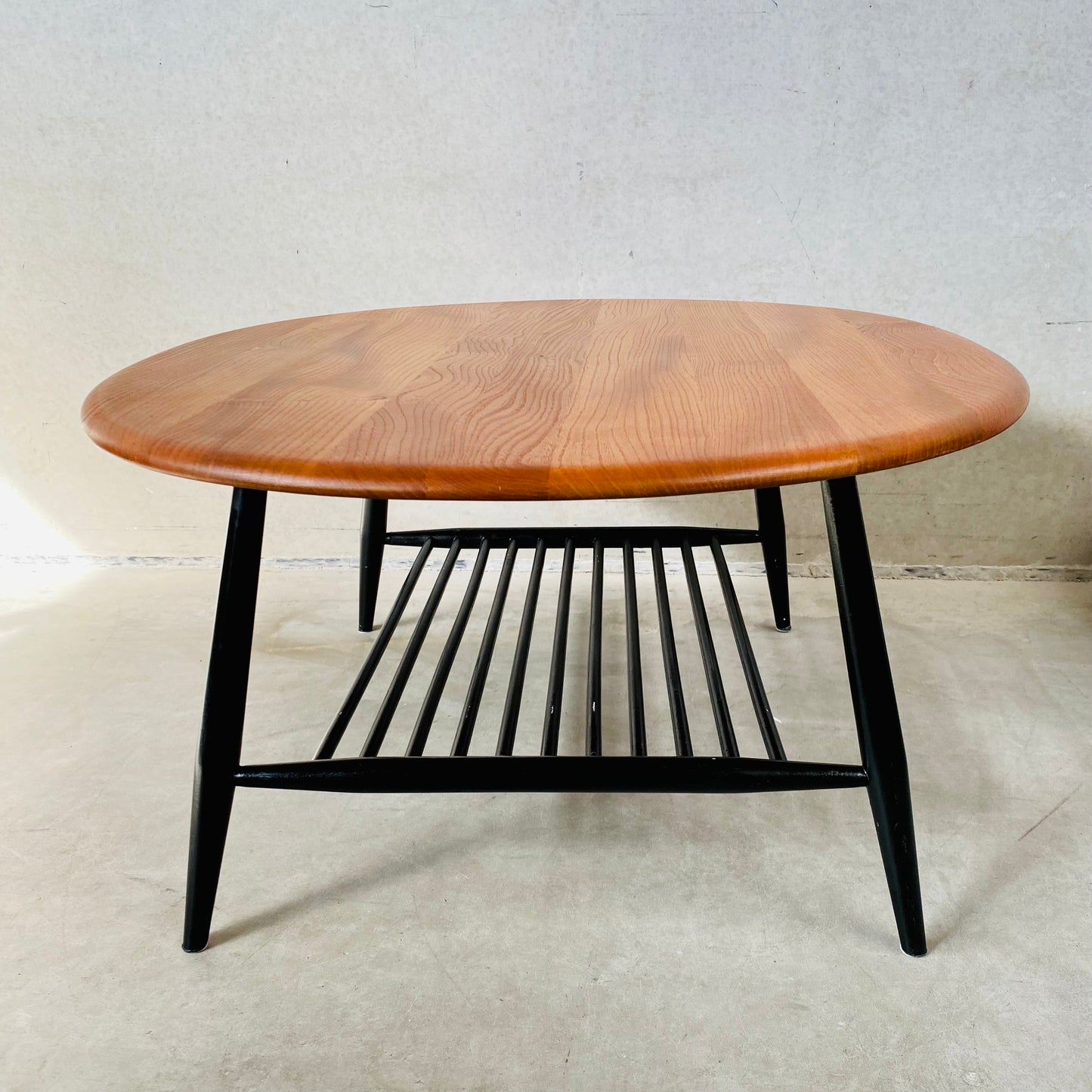 Großer ovaler Couchtisch von Lucian Randolph Ercolani für Ercol, England, 1950