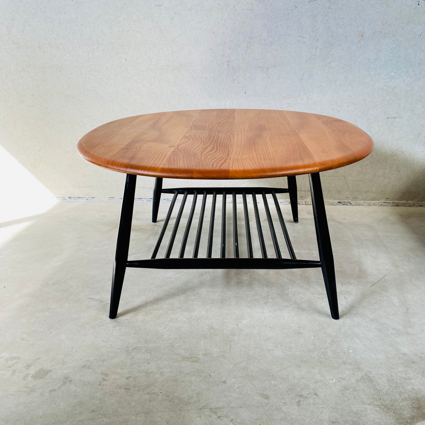 Großer ovaler Couchtisch von Lucian Randolph Ercolani für Ercol, England, 1950