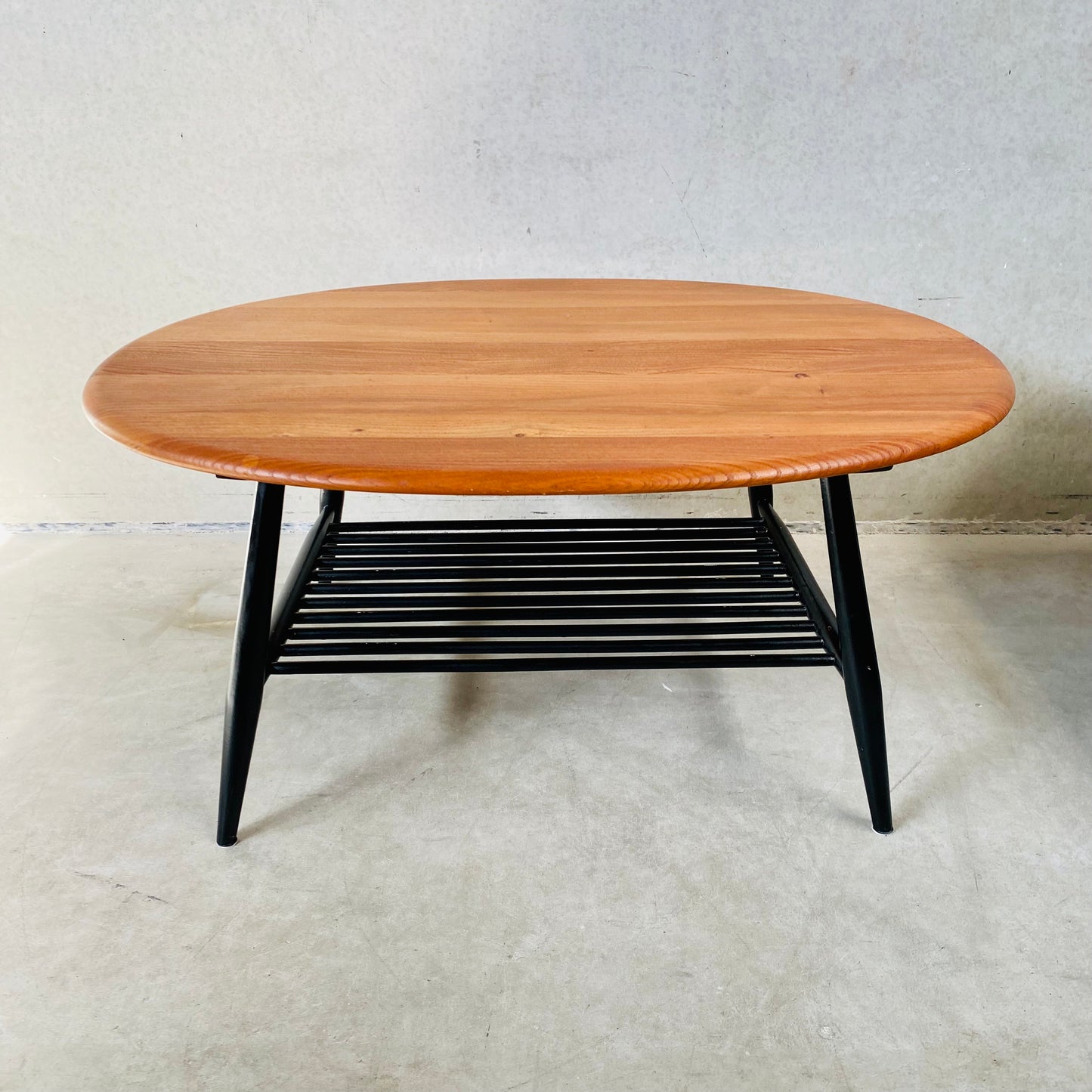 Großer ovaler Couchtisch von Lucian Randolph Ercolani für Ercol, England, 1950