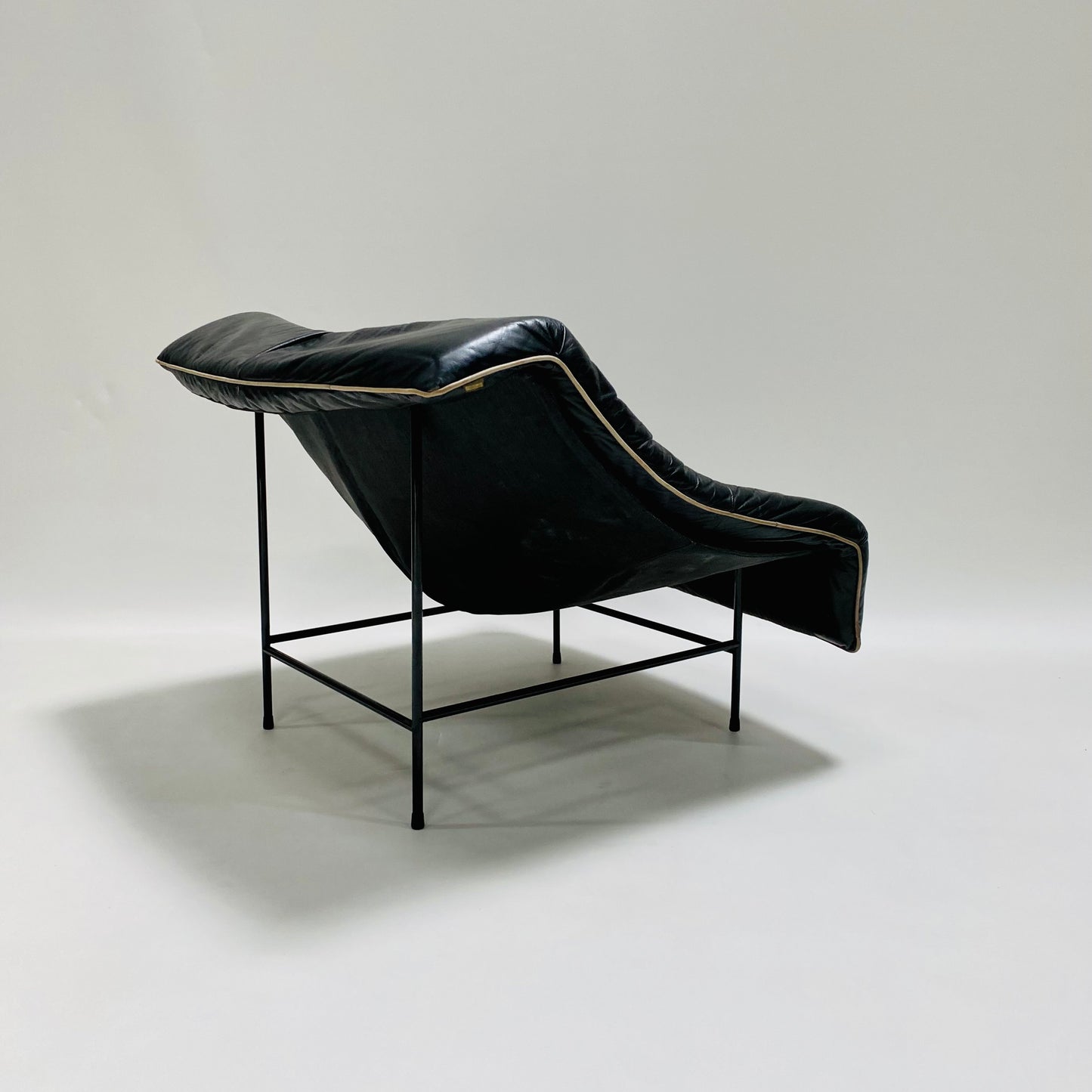 Schwarzer Ledersessel „Schmetterling“ von Gerard Van Den Berg für Montis Niederlande 1980