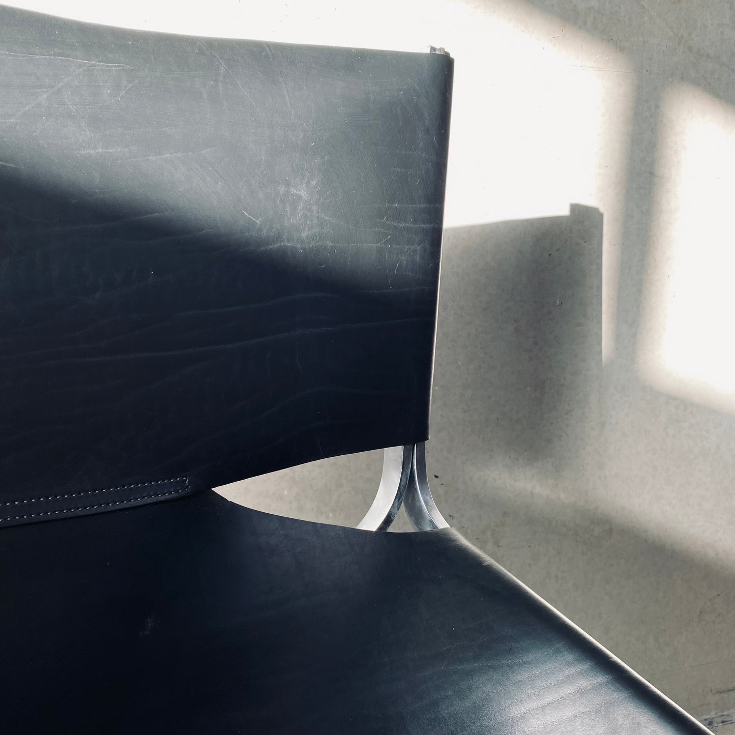 BLACK LEATHER LOUNGE CHAIR "F444" BY PIERRE PAULIN FOR ARTIFORT, NETHERLANDS 1963
