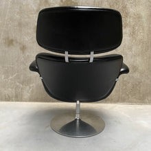 Load image into Gallery viewer, Skai Leather Lounge Chair &quot;F545&quot; Big Tulip by Pierre Paulin for Artifort, Netherlands 1980
