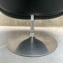 Load image into Gallery viewer, Skai Leather Lounge Chair &quot;F545&quot; Big Tulip by Pierre Paulin for Artifort, Netherlands 1980
