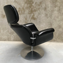 Load image into Gallery viewer, Skai Leather Lounge Chair &quot;F545&quot; Big Tulip by Pierre Paulin for Artifort, Netherlands 1980
