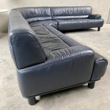 Load image into Gallery viewer, MASSIVE GREY/BLUE LEATHER &quot;DS-18&quot; SECTIONAL CORNER SOFA BY DE SEDE DESIGN TEAM, SWITZERLAND 1980S
