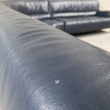 Load image into Gallery viewer, MASSIVE GREY/BLUE LEATHER &quot;DS-18&quot; SECTIONAL CORNER SOFA BY DE SEDE DESIGN TEAM, SWITZERLAND 1980S
