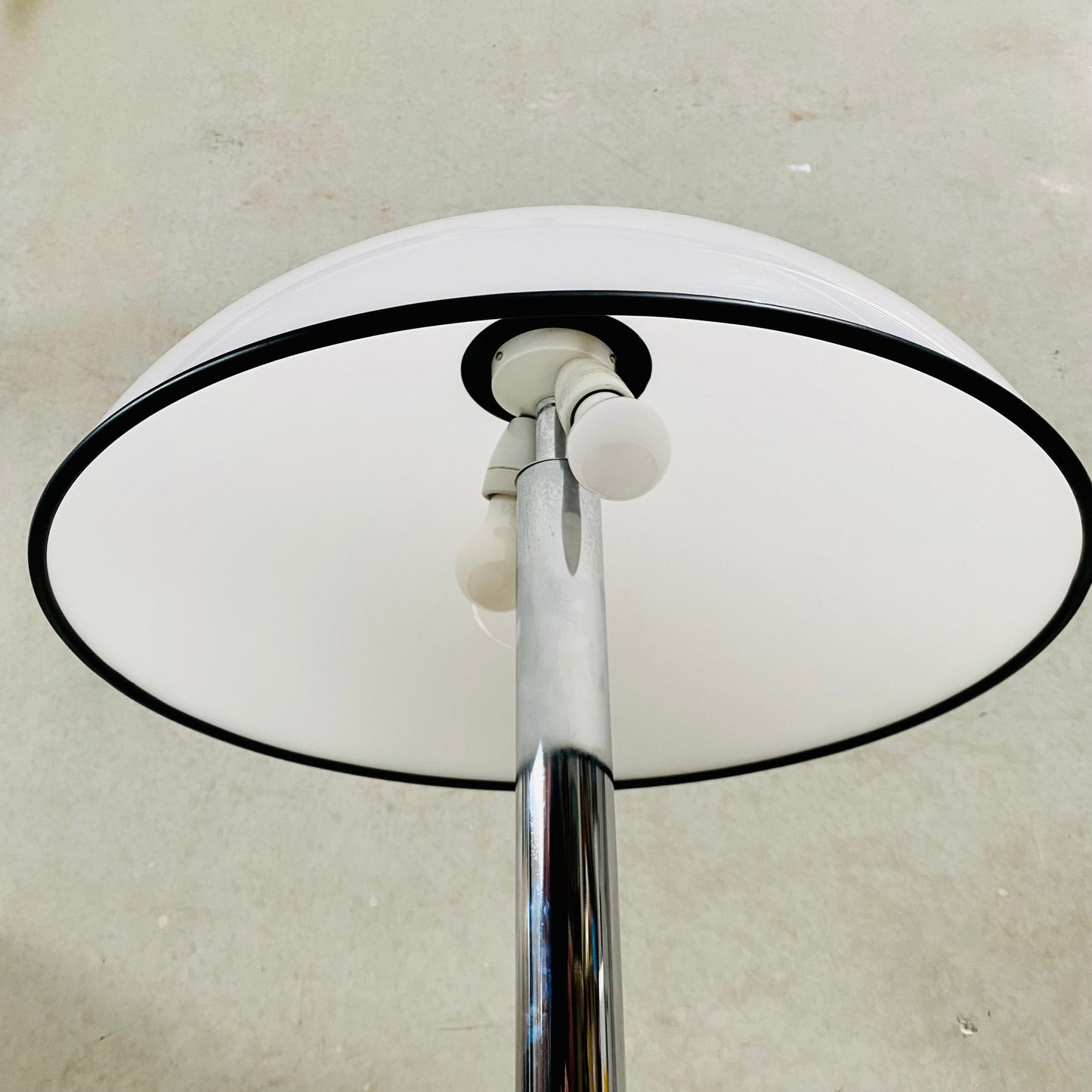 IMPRESSIVE LARGE VINTAGE TABLE LAMP BY RAAK AMSTERDAM, NETHERLANDS 1960S