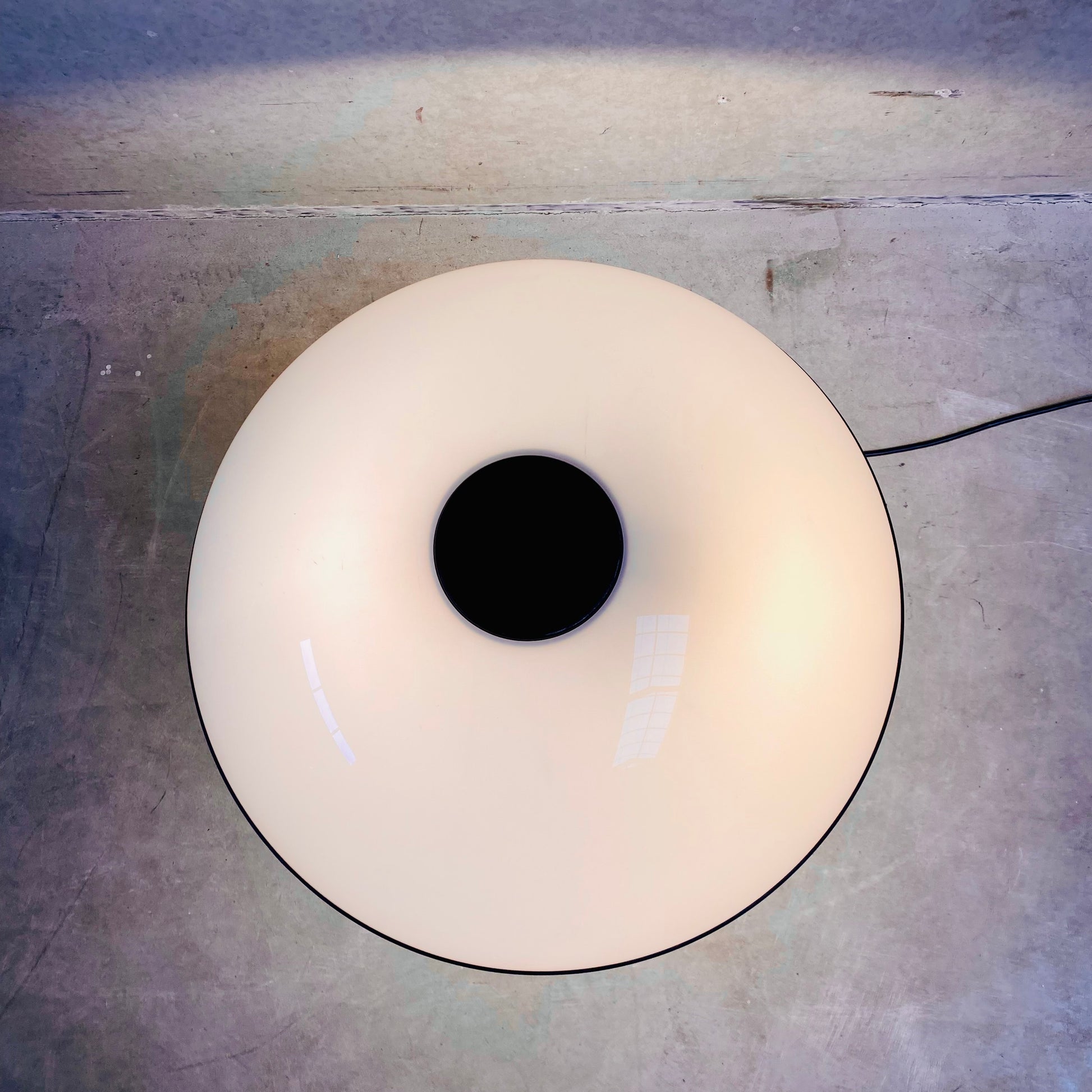 IMPRESSIVE LARGE VINTAGE TABLE LAMP BY RAAK AMSTERDAM, NETHERLANDS 1960S