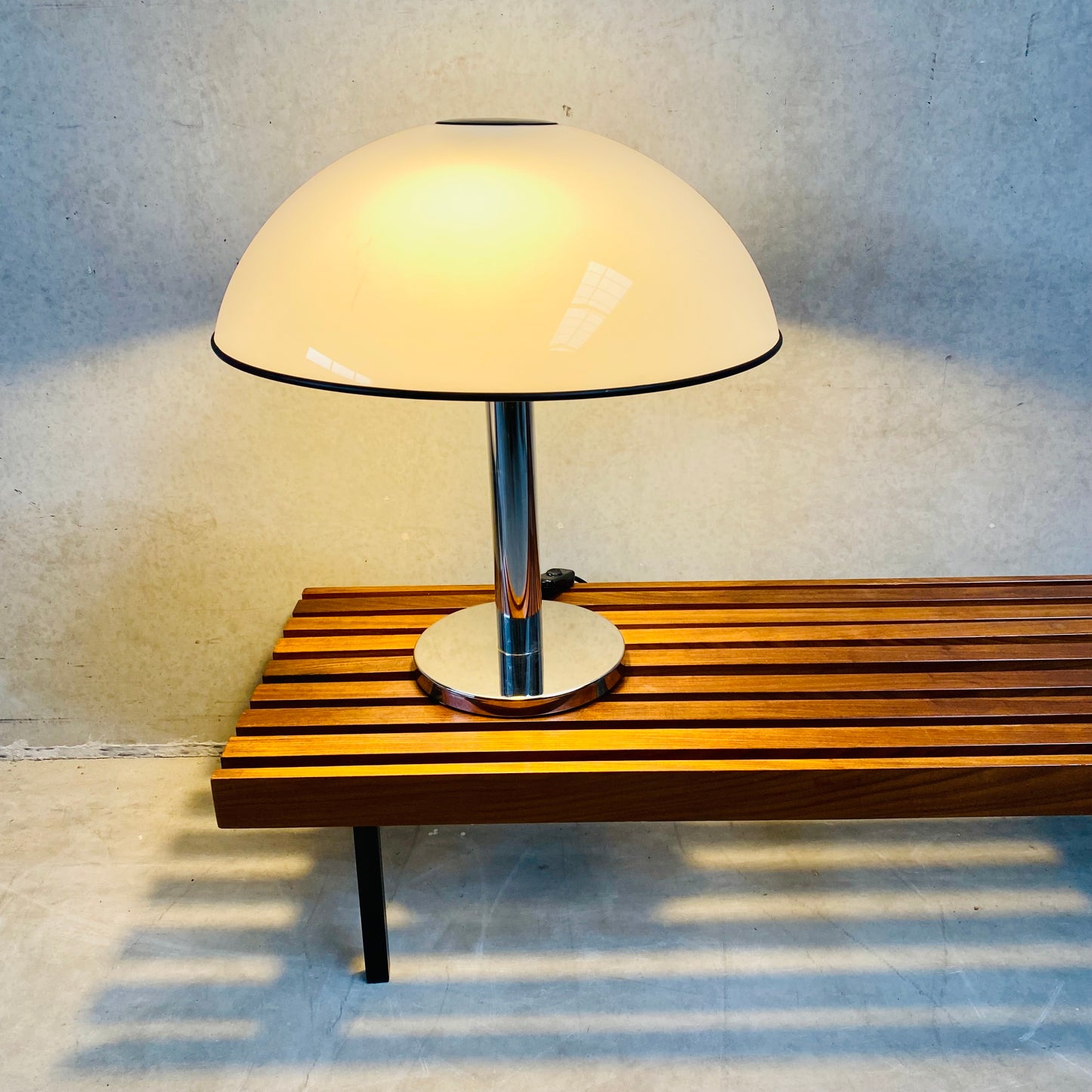IMPRESSIVE LARGE VINTAGE TABLE LAMP BY RAAK AMSTERDAM, NETHERLANDS 1960S
