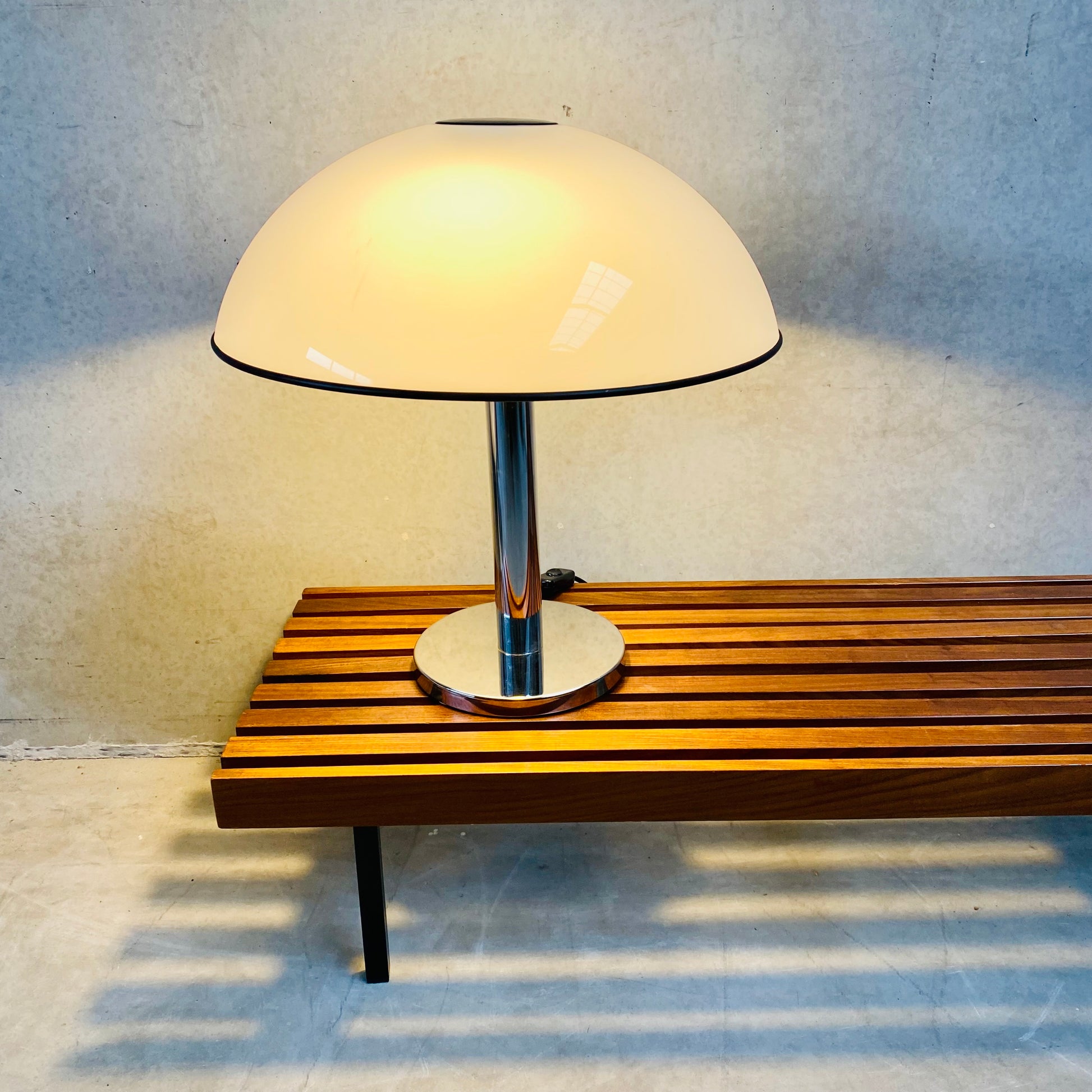 IMPRESSIVE LARGE VINTAGE TABLE LAMP BY RAAK AMSTERDAM, NETHERLANDS 1960S