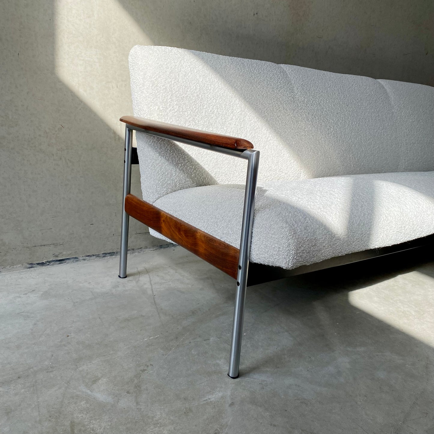 MID-CENTURY 3-SEATER SOFA WITH PALISSANDER FRAME AND BOUCLÉ FABRIC FOR TOPFORM, NETHERLANDS 1970s