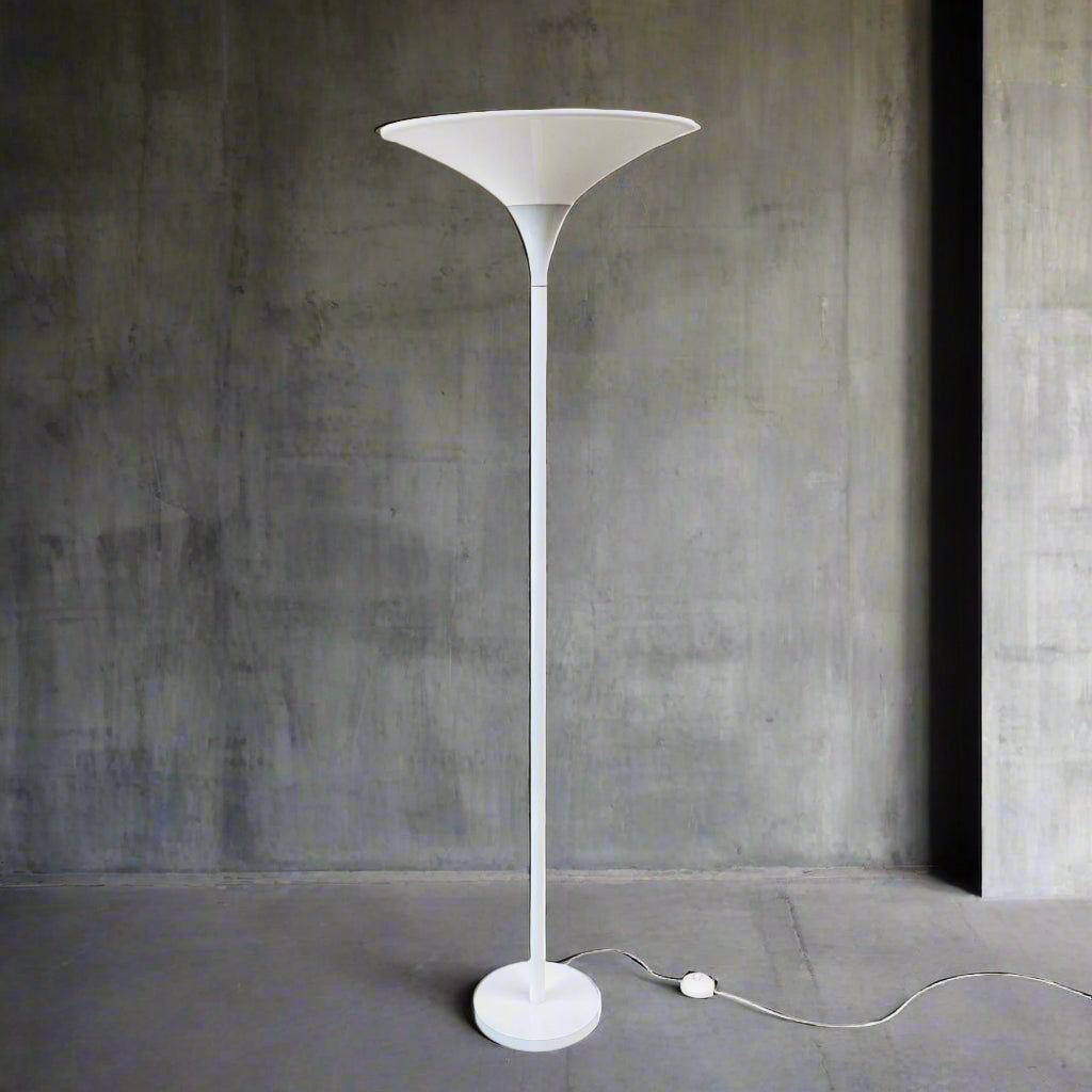 MID-CENTURY FLOOR LAMP WITH METAL BASE AND WHITE ACRYLIC TULIP TOP, 1970S
