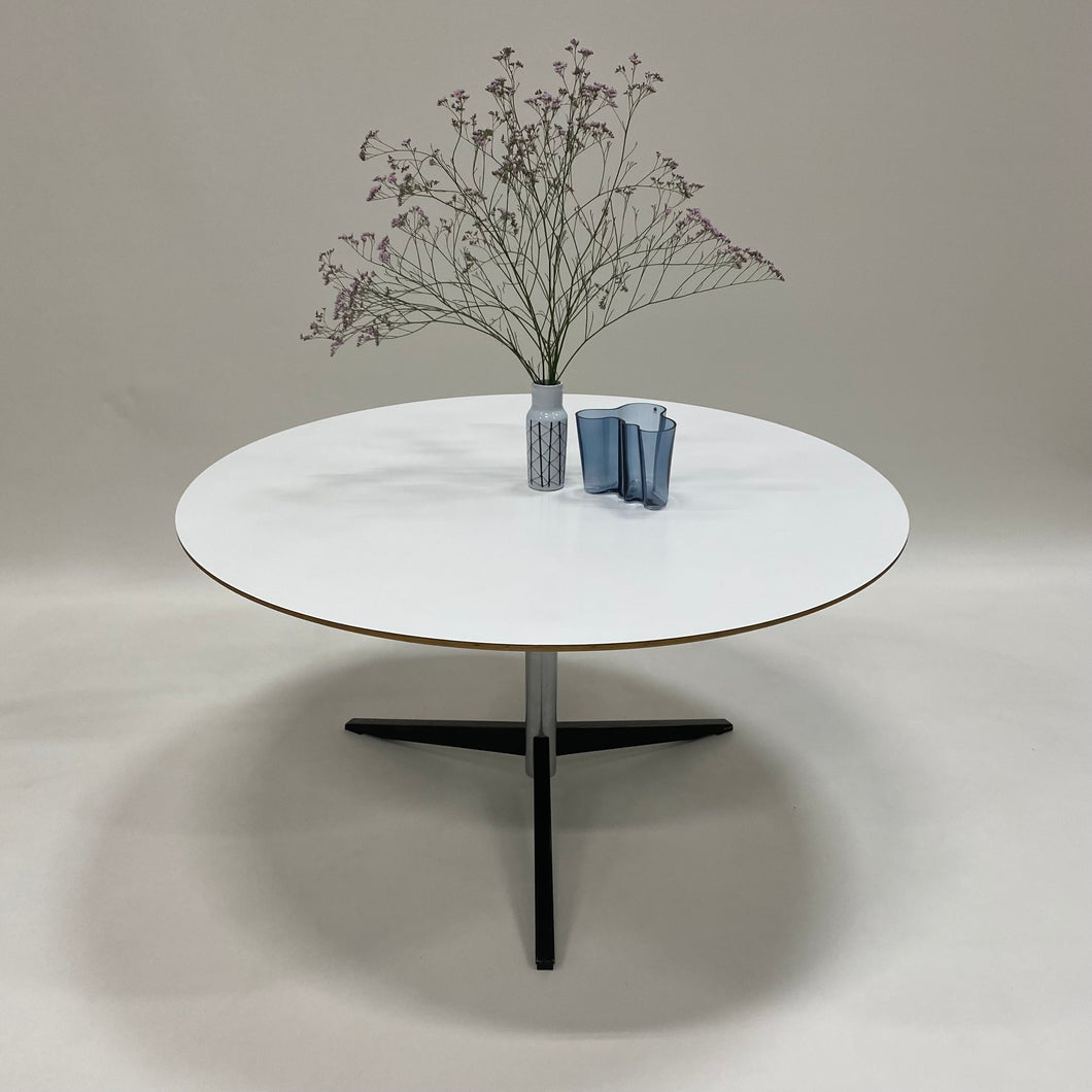 Round Dining Table 