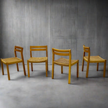 Load image into Gallery viewer, 4 x Model 401 Dining Chairs by Niels O. Møller for Jl Møller Møbelfabrik, Denmark 1970
