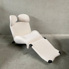 Load image into Gallery viewer, OFF WHITE 111 WINK CHAISE LONGUE BY TOSHIYUKI KITA FOR CASSINA, ITALY 1980s
