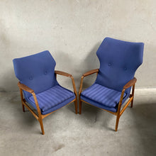Load image into Gallery viewer, PAIR OF ARNOLD MADSEN &amp; HENRY SCHUBELL LOUNGE CHAIRS FOR BOVENKAMP, NETHERLANDS 1950S
