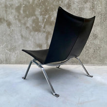 Load image into Gallery viewer, &quot;PK22&quot; LOUNGE CHAIR BY FRITZ HANSEN FOR POUL KJÆRHOLM, DENMARK
