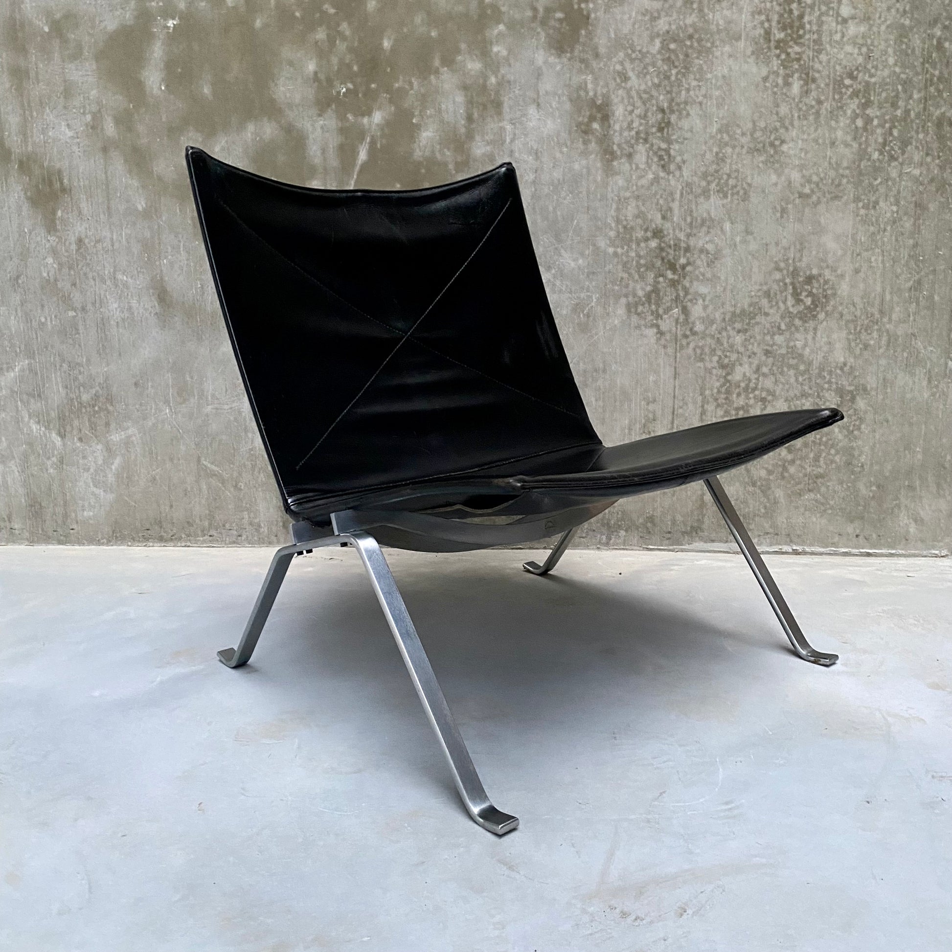 "PK22" LOUNGE CHAIR BY FRITZ HANSEN FOR POUL KJÆRHOLM, DENMARK