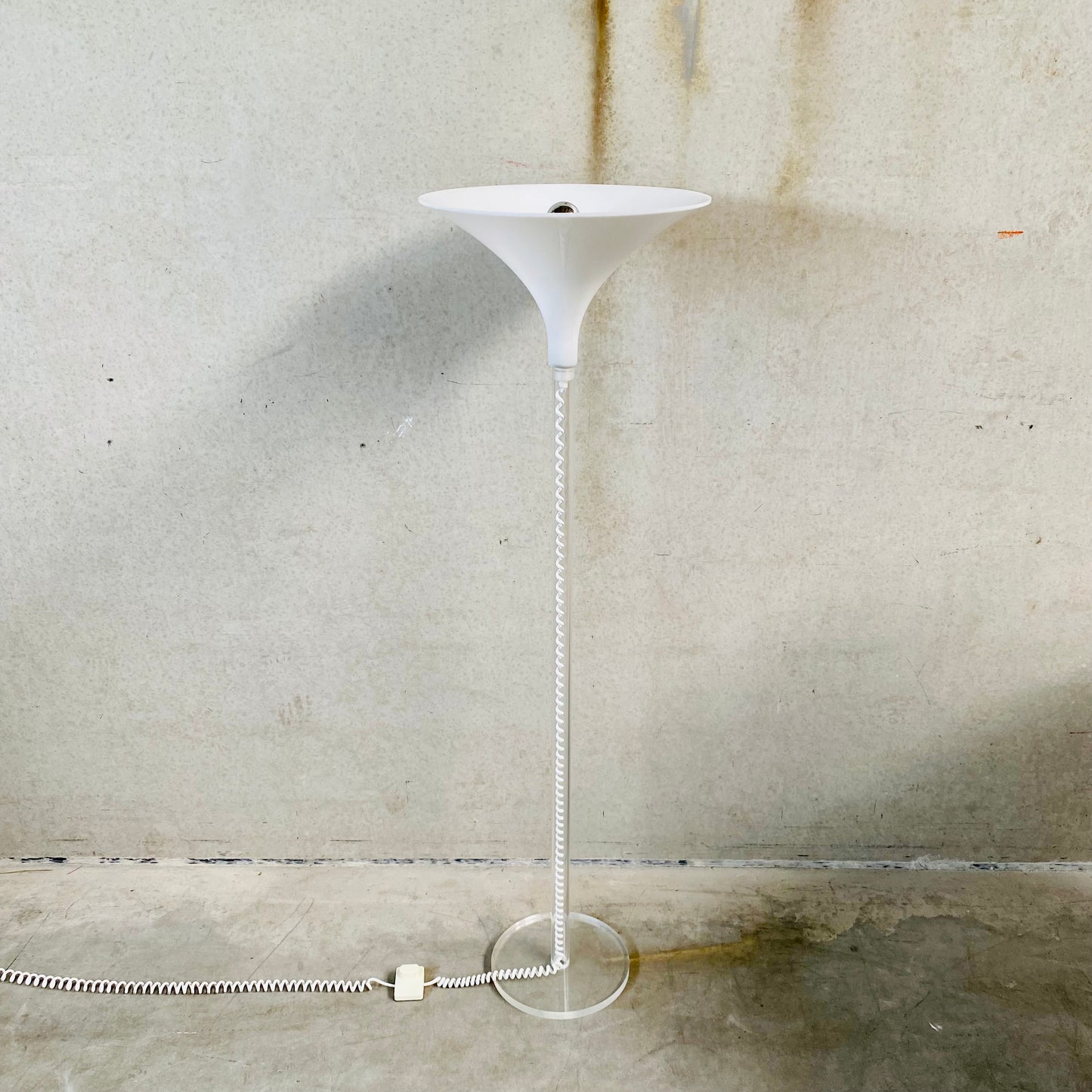 PLEXIGLASS PERSPEX FLOOR LAMP HARCO LOOR HAARLEM, NETHERLANDS 1980S 