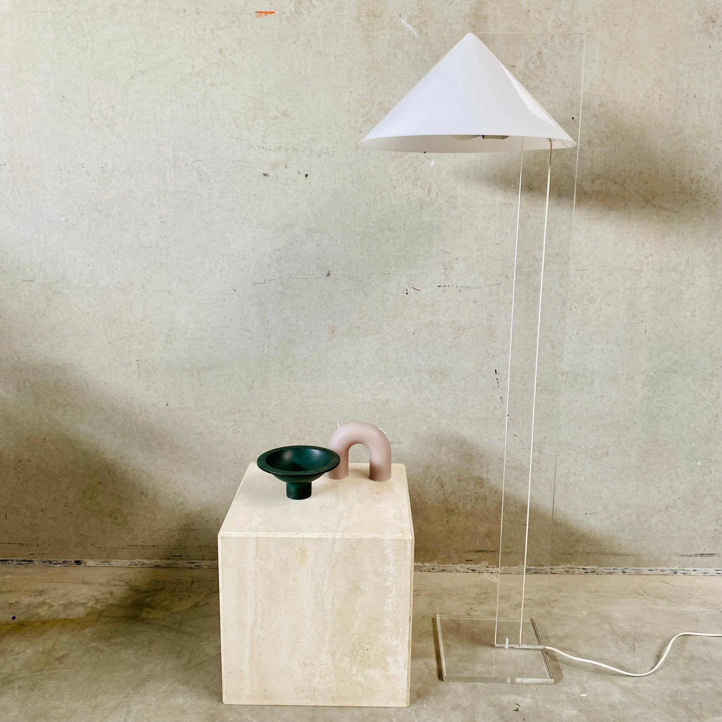 PLEXIGLASS PERSPEX FLOOR LAMP 'CONE' HARCO LOOR HAARLEM, NETHERLANDS 1970S