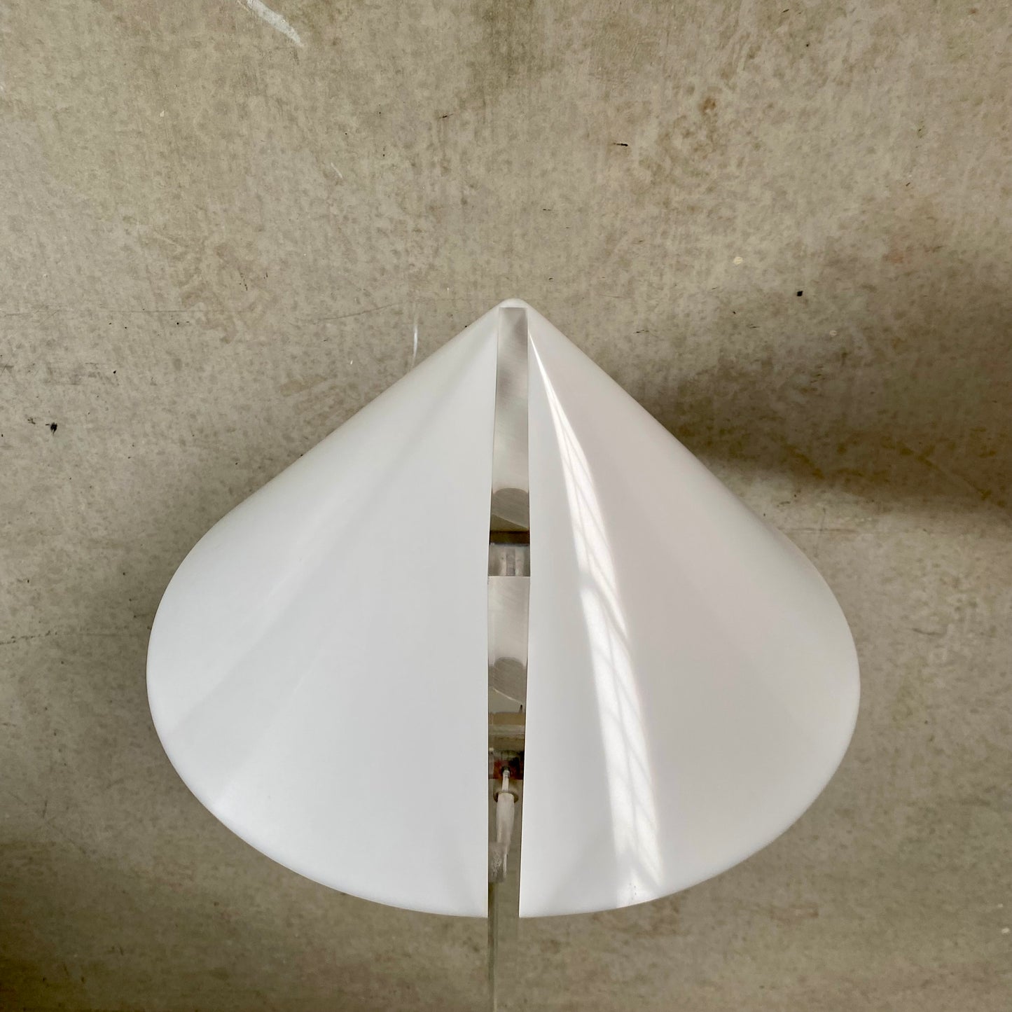 PLEXIGLASS PERSPEX FLOOR LAMP 'CONE' HARCO LOOR HAARLEM, NETHERLANDS 1970S