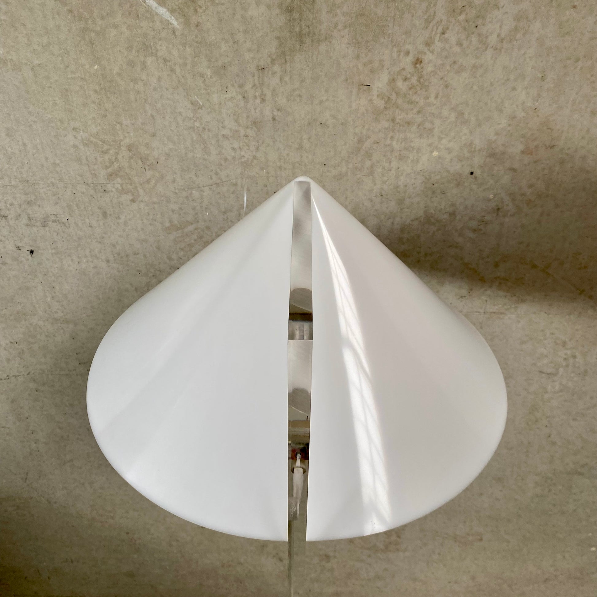 PLEXIGLASS PERSPEX FLOOR LAMP 'CONE' HARCO LOOR HAARLEM, NETHERLANDS 1970S