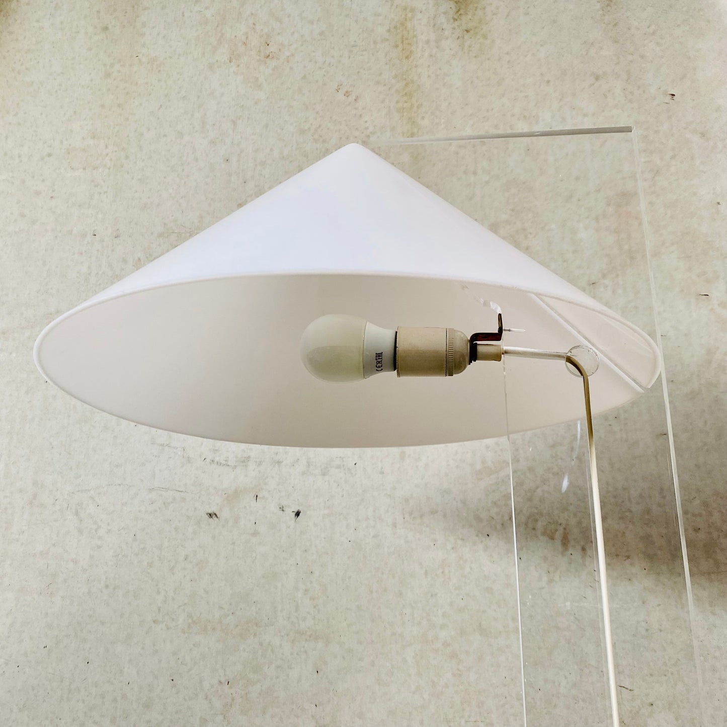 PLEXIGLASS PERSPEX FLOOR LAMP 'CONE' HARCO LOOR HAARLEM, NETHERLANDS 1970S