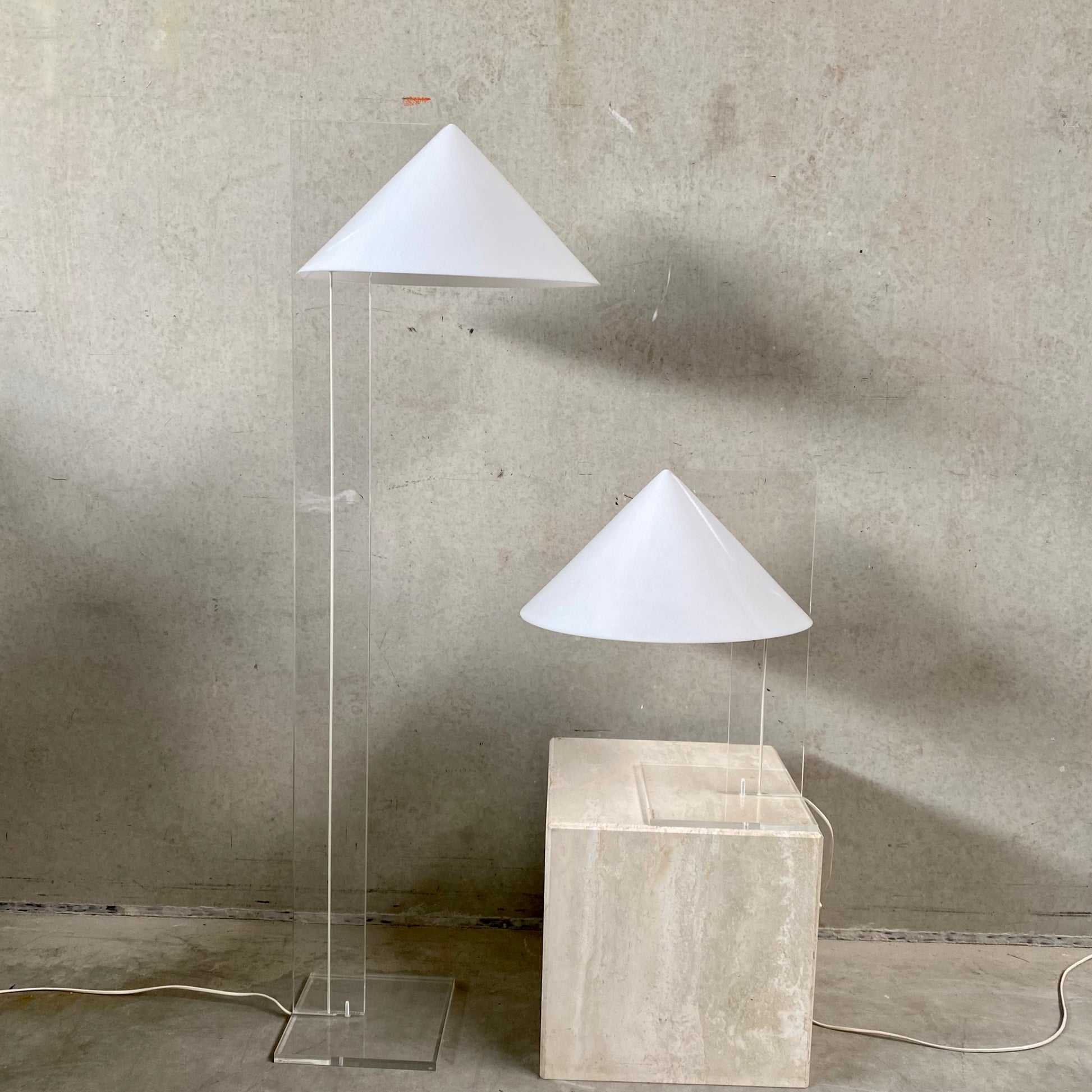 PLEXIGLASS PERSPEX FLOOR LAMP 'CONE' HARCO LOOR HAARLEM, NETHERLANDS 1970S