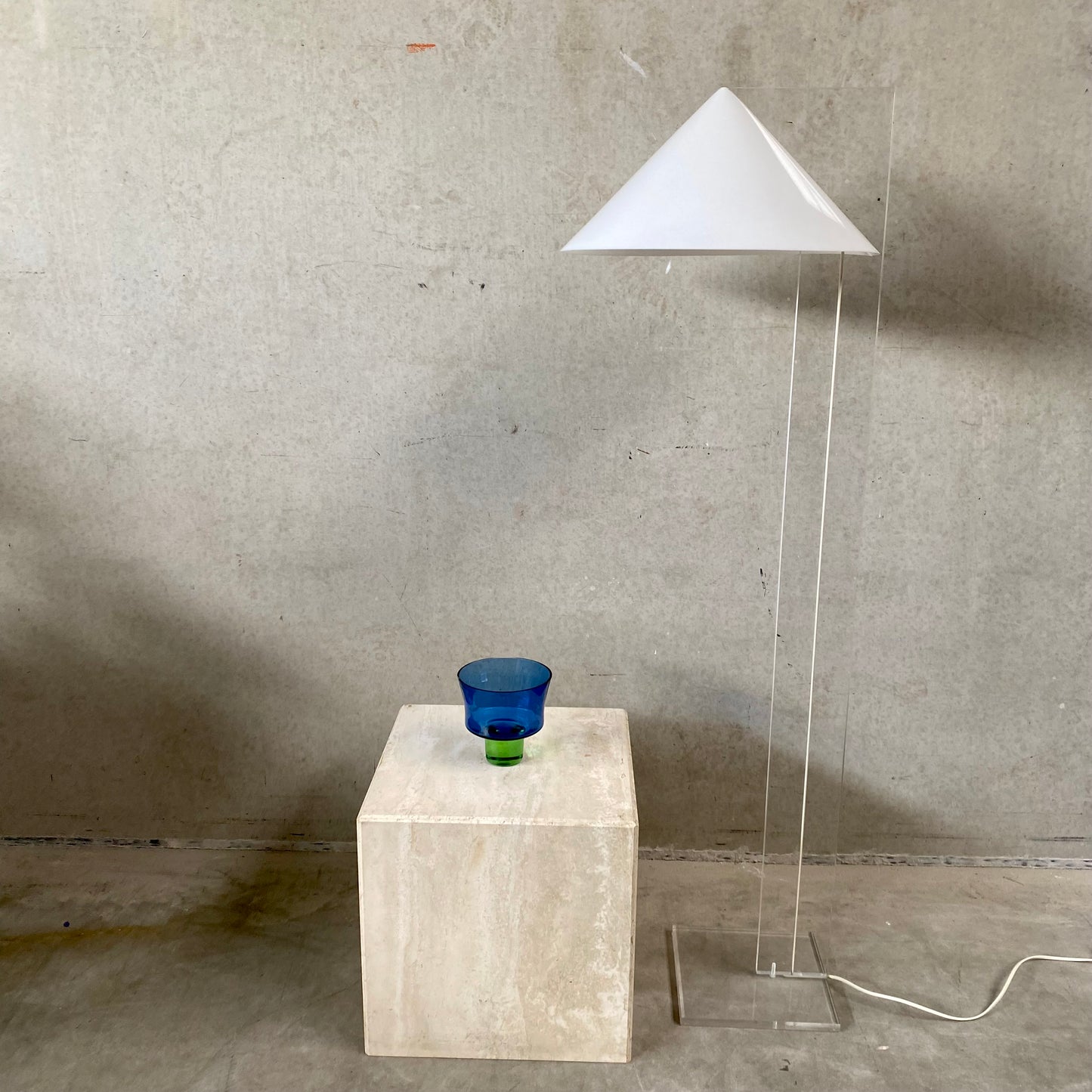 PLEXIGLASS PERSPEX FLOOR LAMP 'CONE' HARCO LOOR HAARLEM, NETHERLANDS 1970S