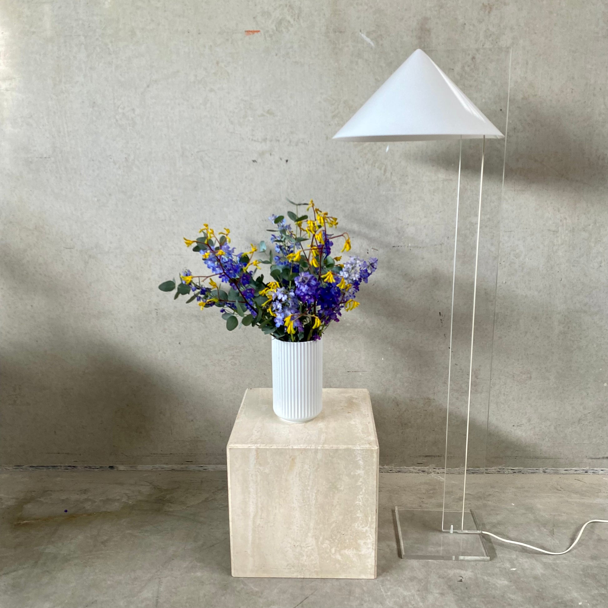 PLEXIGLASS PERSPEX FLOOR LAMP 'CONE' HARCO LOOR HAARLEM, NETHERLANDS 1970S