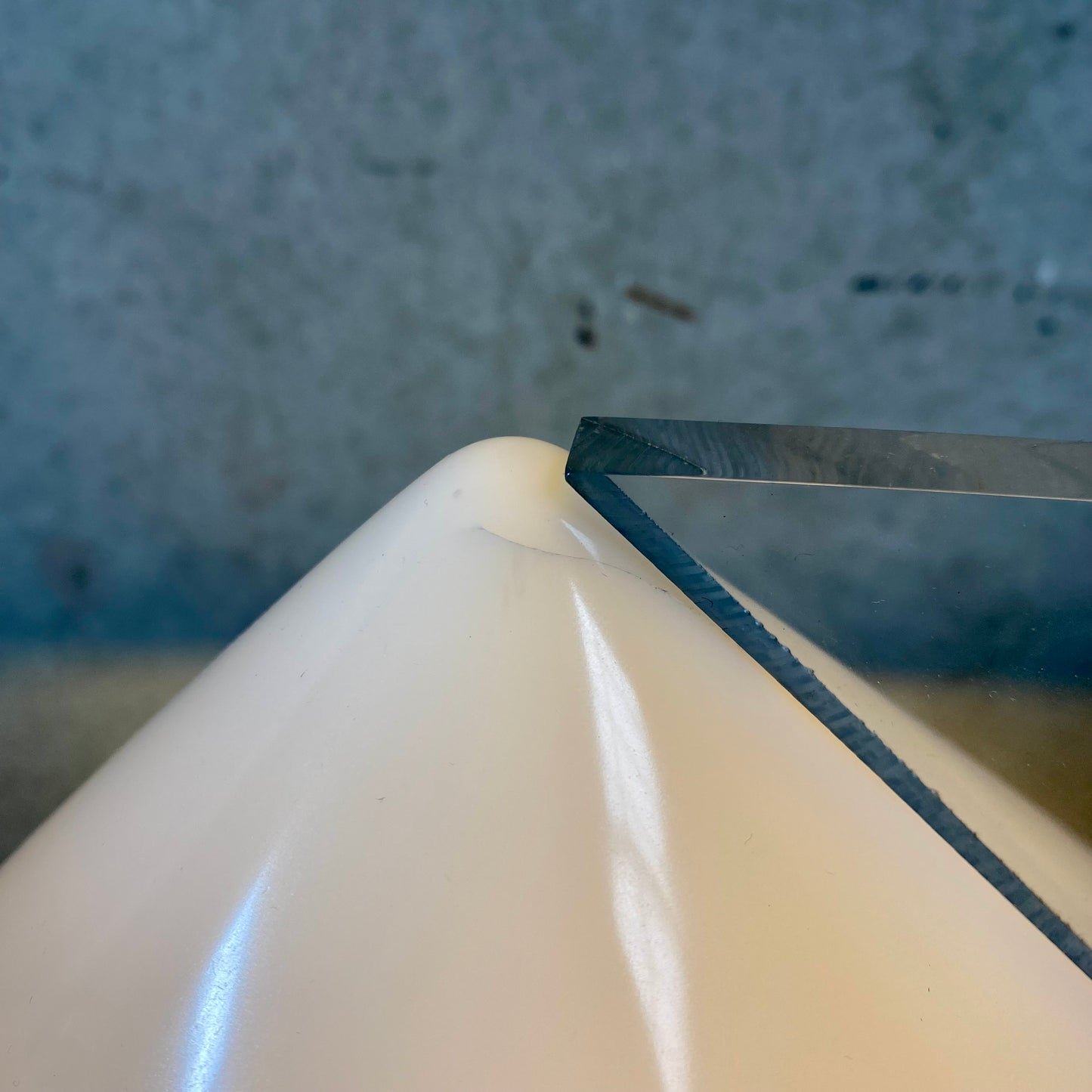 Plexiglas-Tischleuchte „Kegel“, Harco Loor, Haarlem, Niederlande, 1970