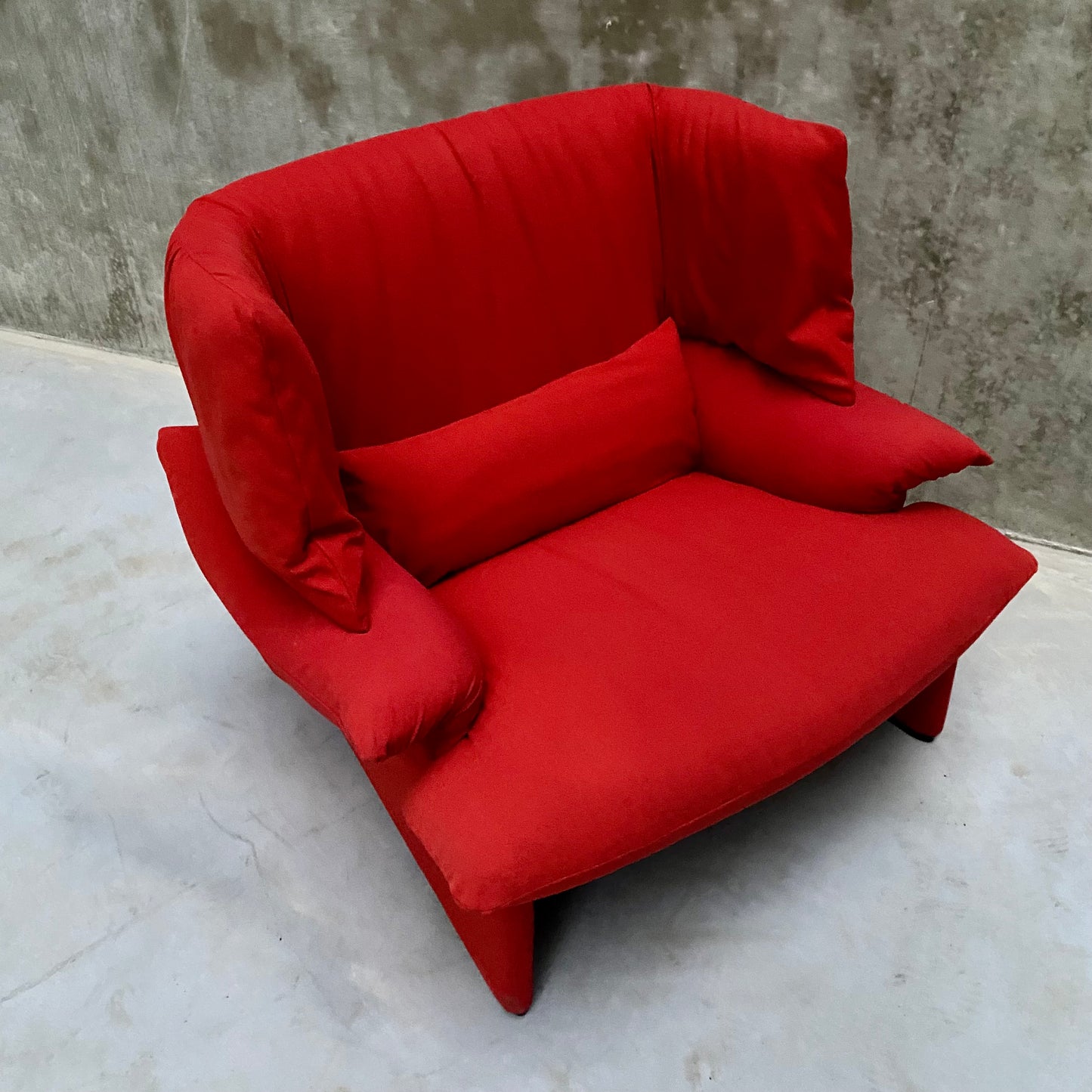 RED "POLTOVENERE" WINGBACK CHAIR BY VICO MAGISTRETTI FOR CASSINA, ITALY 1980S