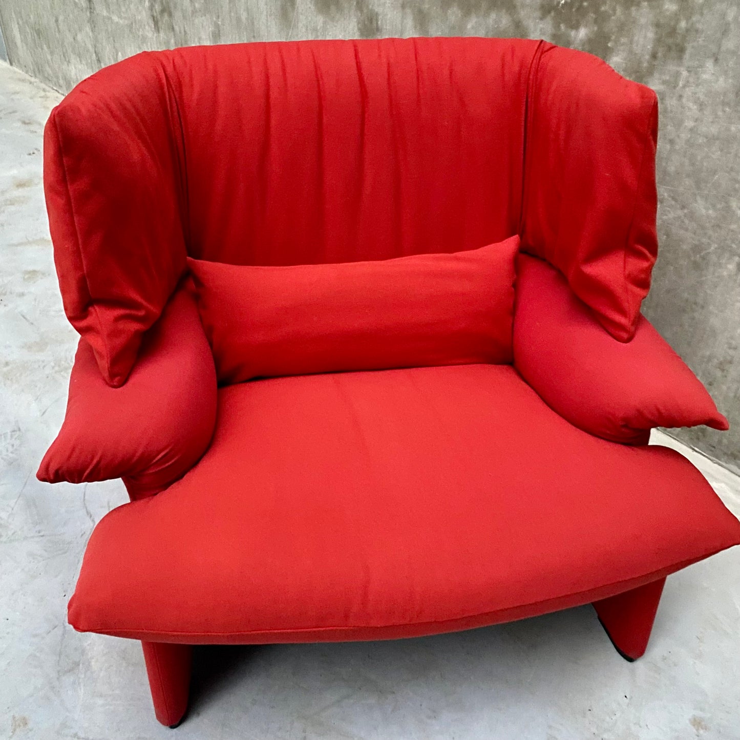 RED "POLTOVENERE" WINGBACK CHAIR BY VICO MAGISTRETTI FOR CASSINA, ITALY 1980S