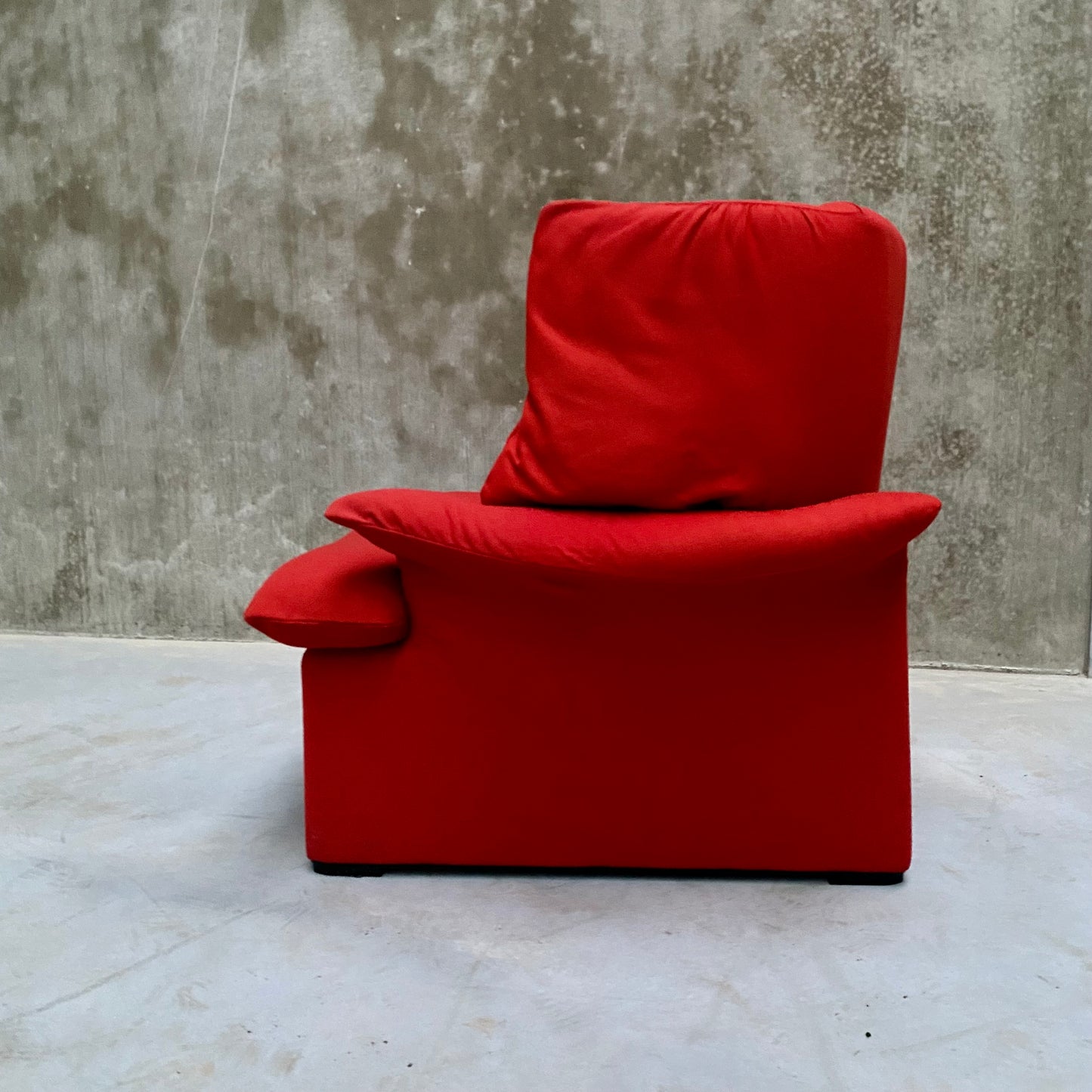 RED "POLTOVENERE" WINGBACK CHAIR BY VICO MAGISTRETTI FOR CASSINA, ITALY 1980S