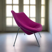 Load image into Gallery viewer, Purple Lounge Chair Oyster &quot;F157&quot; by Pierre Paulin for Artifort, Netherlands 1970
