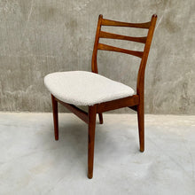 Load image into Gallery viewer, SET FOR 4 ROSEWOOD DINING CHAIRS WITH BOUCLÉ UPHOLSTERY FOR TOPFORM, NETHERLANDS 1960S
