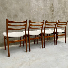 Load image into Gallery viewer, SET FOR 4 ROSEWOOD DINING CHAIRS WITH BOUCLÉ UPHOLSTERY FOR TOPFORM, NETHERLANDS 1960S
