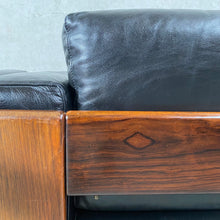 Load image into Gallery viewer, Set of 2 Black Leather Arm Chairs &quot;Bastiano&quot; by Tobia Scarpa for Knoll, Italy 1960
