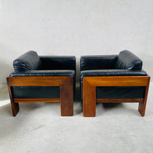 Load image into Gallery viewer, Set of 2 Black Leather Arm Chairs &quot;Bastiano&quot; by Tobia Scarpa for Knoll, Italy 1960
